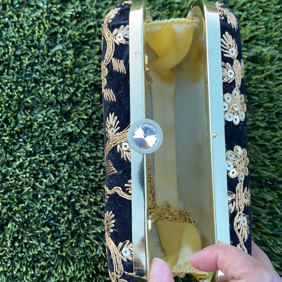 Clutch purse - Picture 3 of 5